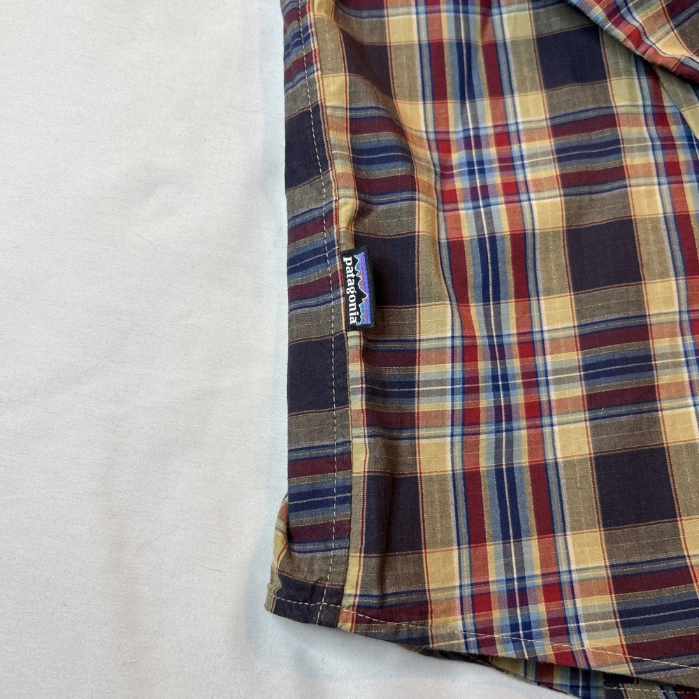 Patagonia Men's Shirt Sz Med Brown Blue Plaid Long Sleeved Button Western Hike - Picture 8 of 9
